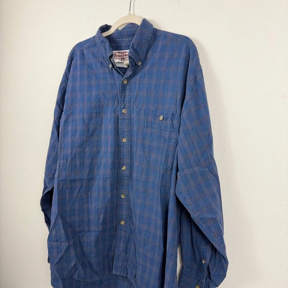 VTG Wrangler Rugged Wear Mens XL Blue Plaid Long Sleeve‎ Button Down Shirt
